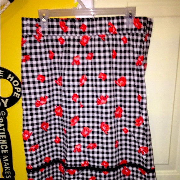Gorgeous Gingham Checkered Skirt! - Picture 6 of 10